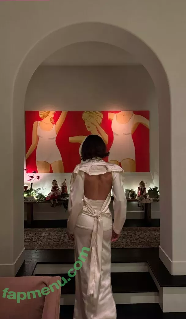 Kendall Jenner nude photo #4247 (KendallJenner)