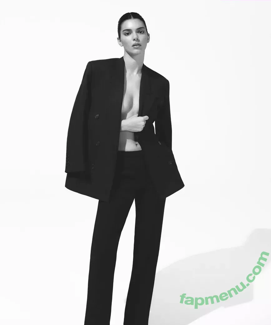 Kendall Jenner nude photo #4265 (KendallJenner)