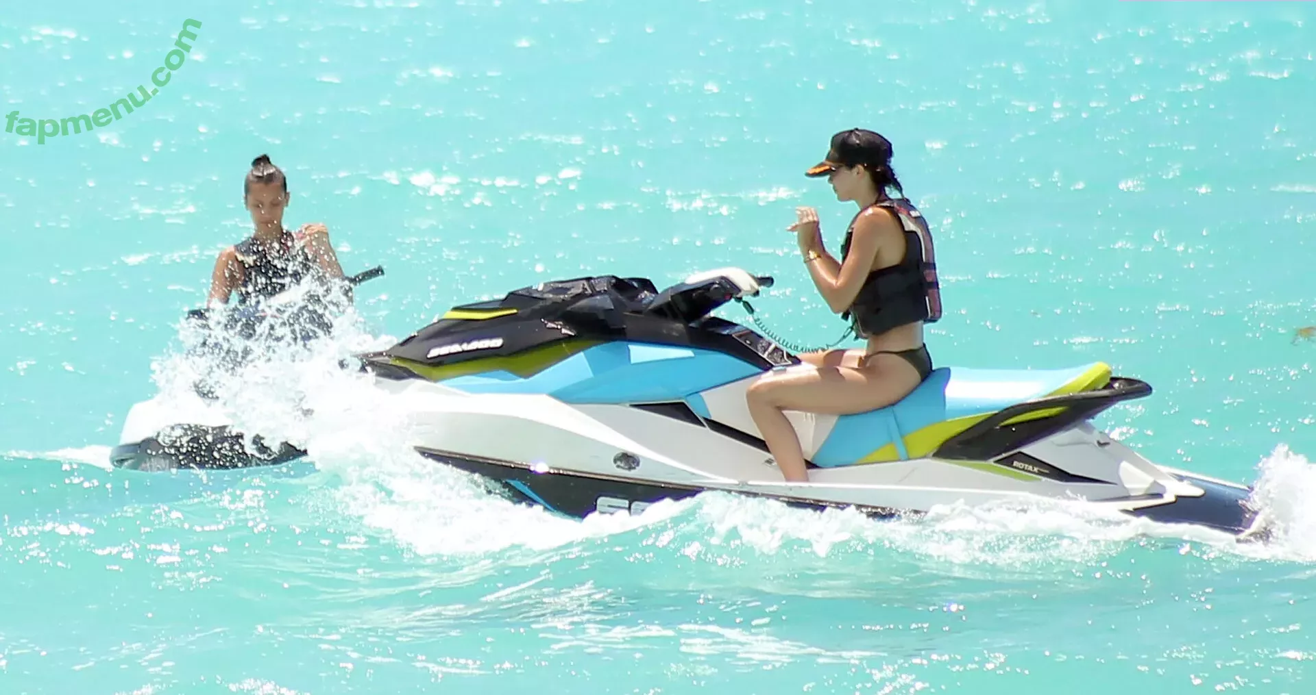 Kendall Jenner nude photo #4332 (KendallJenner)