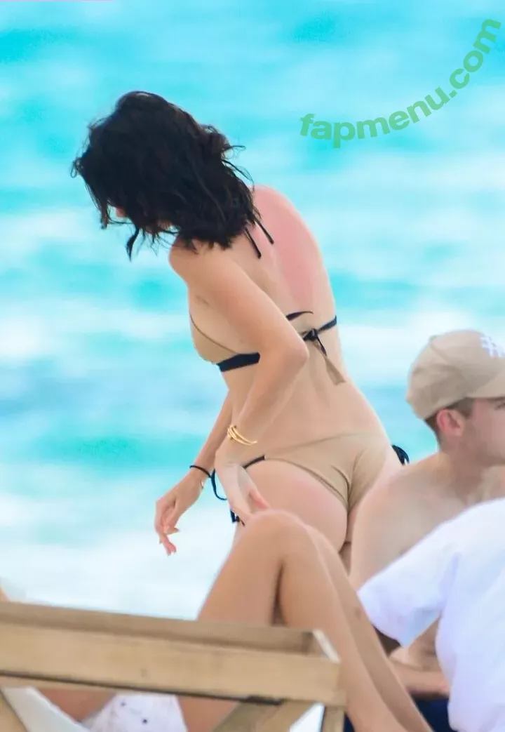 Kendall Jenner nude photo #4343 (KendallJenner)