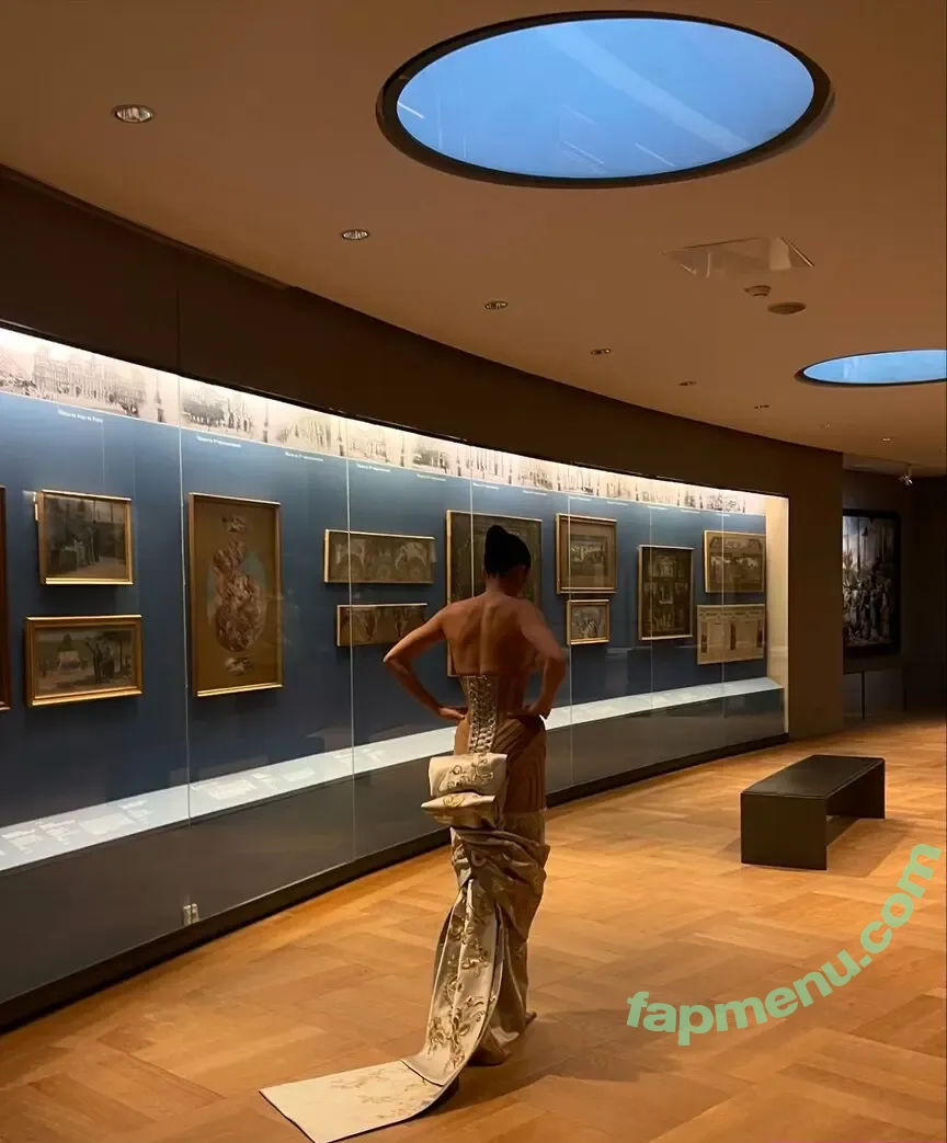 Kendall Jenner nude photo #4462 (KendallJenner)