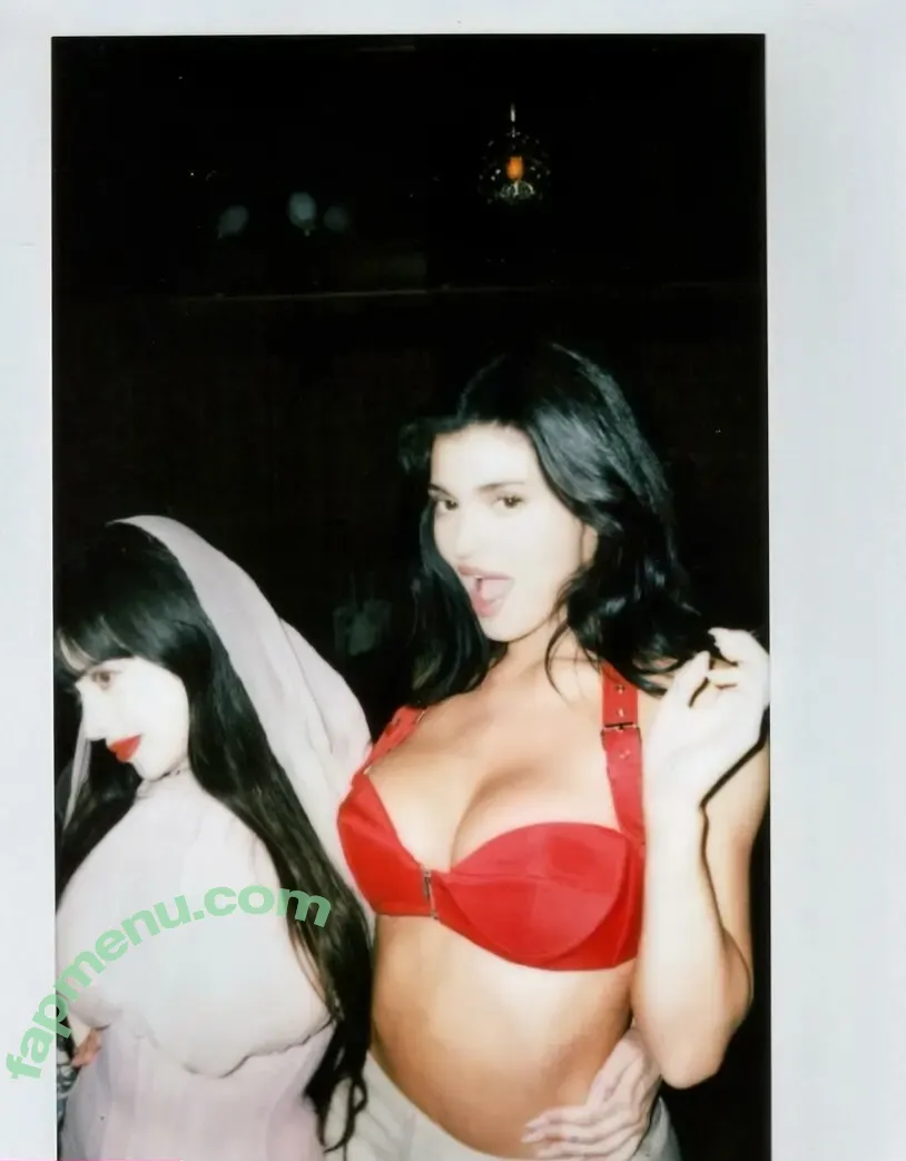 Kendall Jenner nude photo #4947 (KendallJenner)