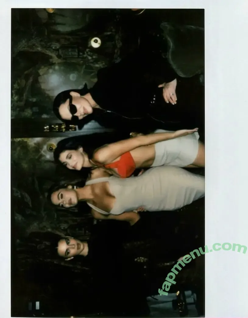Kendall Jenner nude photo #4951 (KendallJenner)