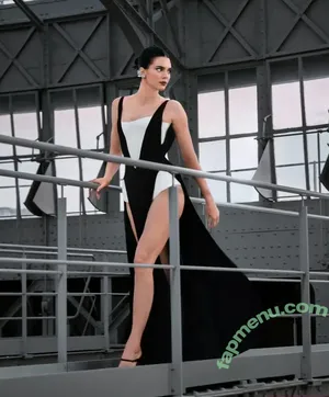Kendall Jenner / KendallJenner nude photo #5326