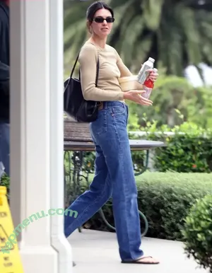 Kendall Jenner / KendallJenner nude photo #5358