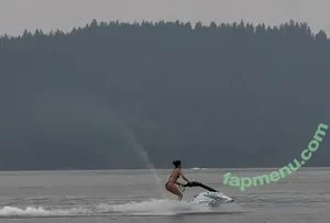 Kendall Jenner / KendallJenner nude photo #5361