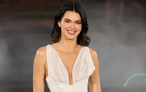 Kendall Jenner / KendallJenner nude photo #5374