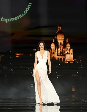 Kendall Jenner / KendallJenner nude photo #5440