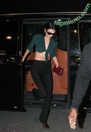 Kendall Jenner / KendallJenner nude photo #5447