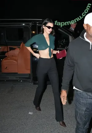 Kendall Jenner / KendallJenner nude photo #5450