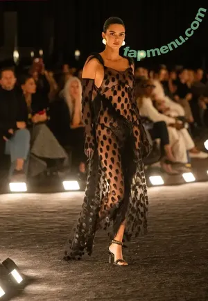 Kendall Jenner / KendallJenner nude photo #5470