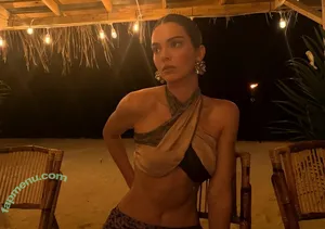 Kendall Jenner / KendallJenner nude photo #5589