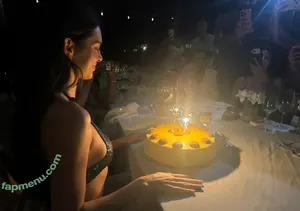 Kendall Jenner / KendallJenner nude photo #5599