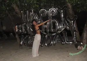 Kendall Jenner / KendallJenner nude photo #5603