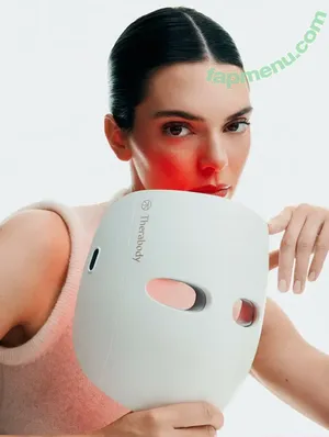 Kendall Jenner / KendallJenner nude photo #5636