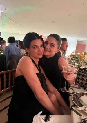 Kendall Jenner / KendallJenner nude photo #5642