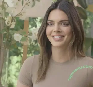 Kendall Jenner / KendallJenner nude photo #5645