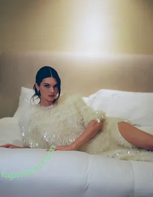 Kendall Jenner / KendallJenner nude photo #5698