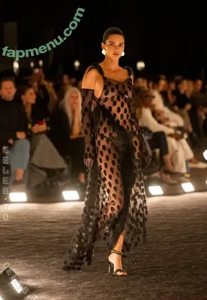 Kendall Jenner / KendallJenner nude photo #5730