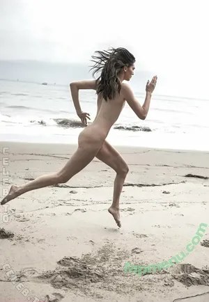 Kendall Jenner / KendallJenner nude photo #5772
