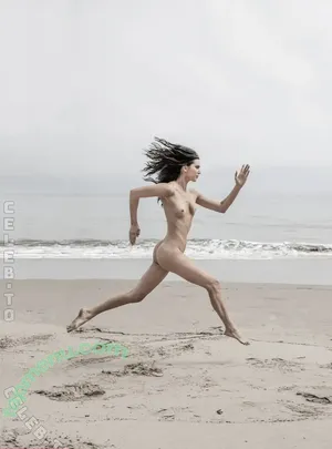 Kendall Jenner / KendallJenner nude photo #5774
