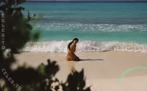 Kendall Jenner / KendallJenner nude photo #5799