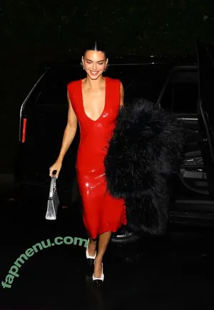 Kendall Jenner / KendallJenner nude photo #5804