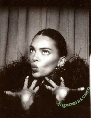 Kendall Jenner / KendallJenner nude photo #5808