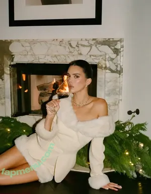 Kendall Jenner / KendallJenner nude photo #5818
