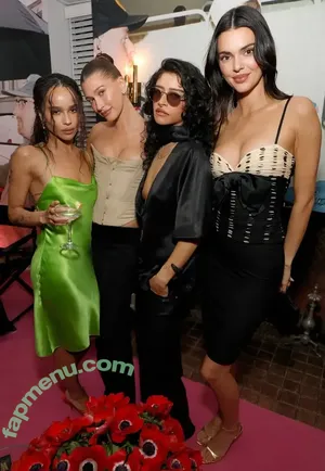 Kendall Jenner / KendallJenner nude photo #5829