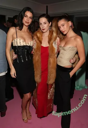 Kendall Jenner / KendallJenner nude photo #5835