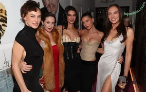 Kendall Jenner / KendallJenner nude photo #5841