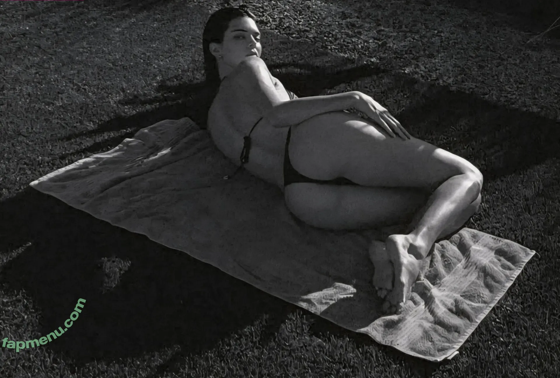 Kendall Jenner nude photo #5031 (KendallJenner)