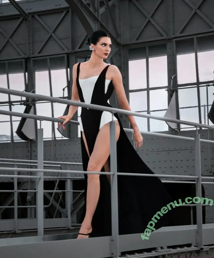 Kendall Jenner nude photo #5326 (KendallJenner)