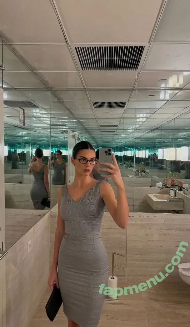 Kendall Jenner nude photo #5338 (KendallJenner)