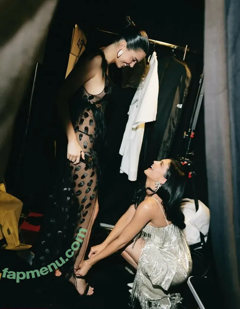 Kendall Jenner nude photo #5466 (KendallJenner)