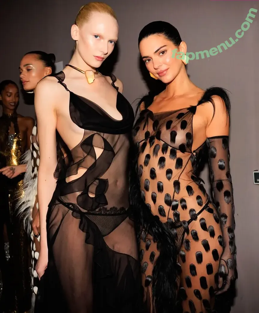 Kendall Jenner nude photo #5474 (KendallJenner)
