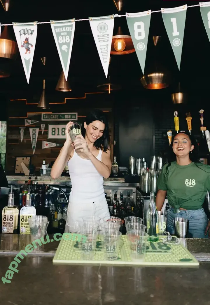 Kendall Jenner nude photo #5502 (KendallJenner)