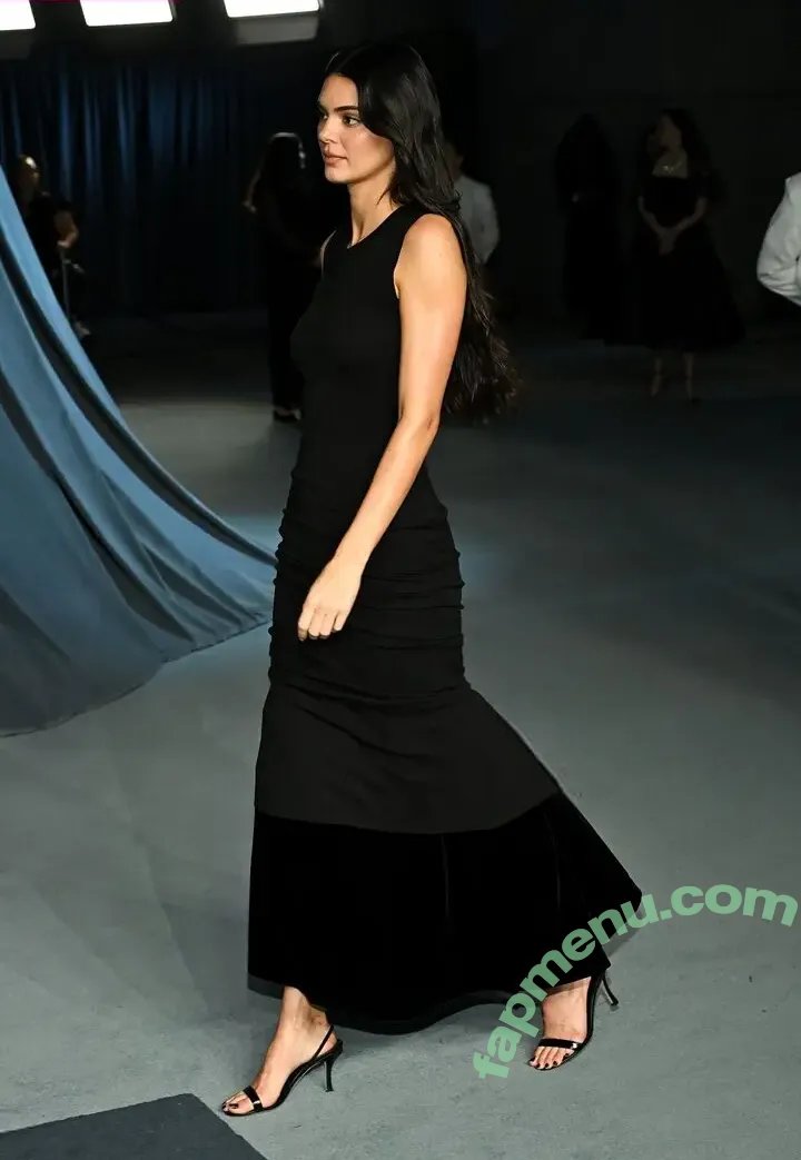 Kendall Jenner nude photo #5522 (KendallJenner)