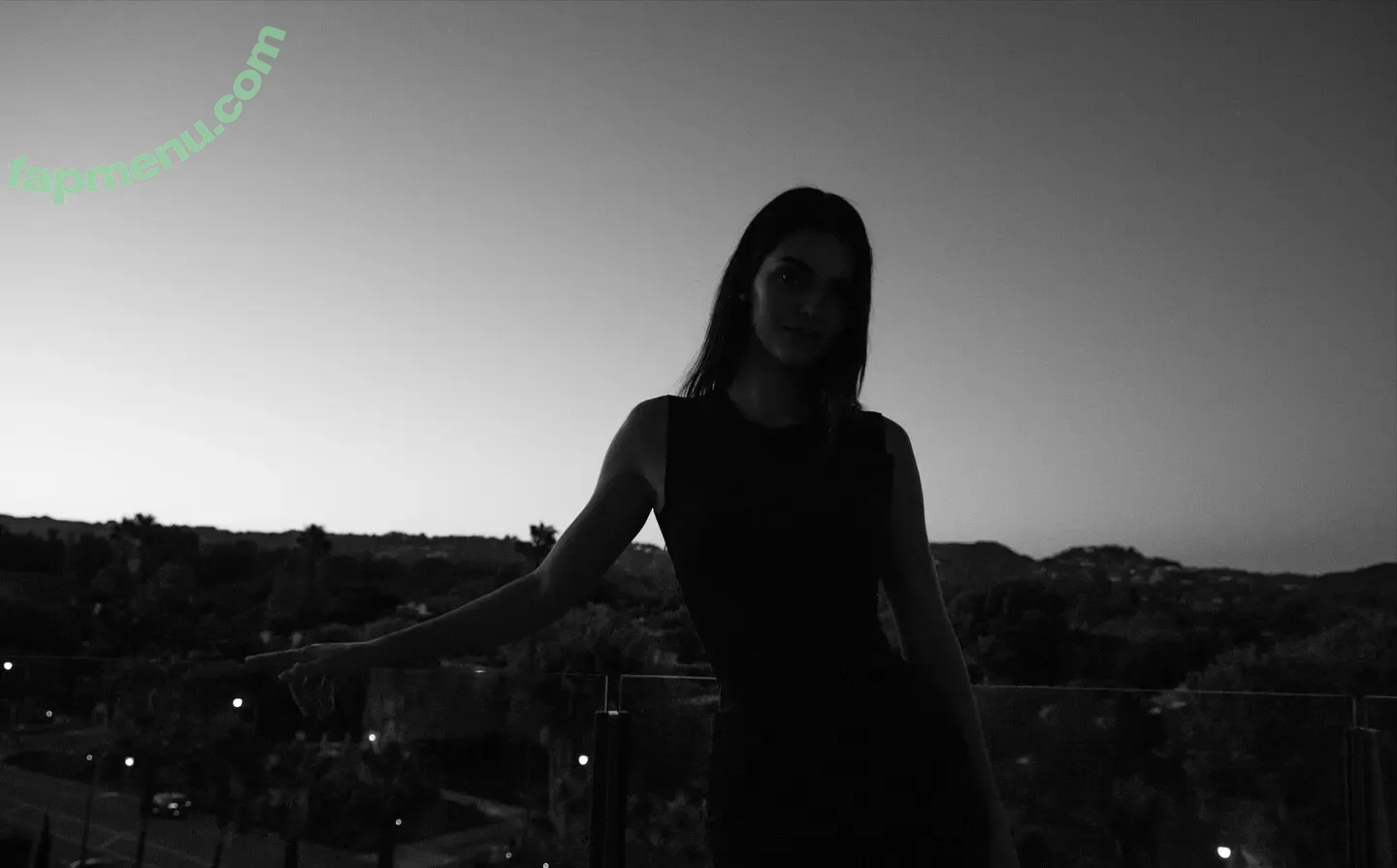 Kendall Jenner nude photo #5556 (KendallJenner)