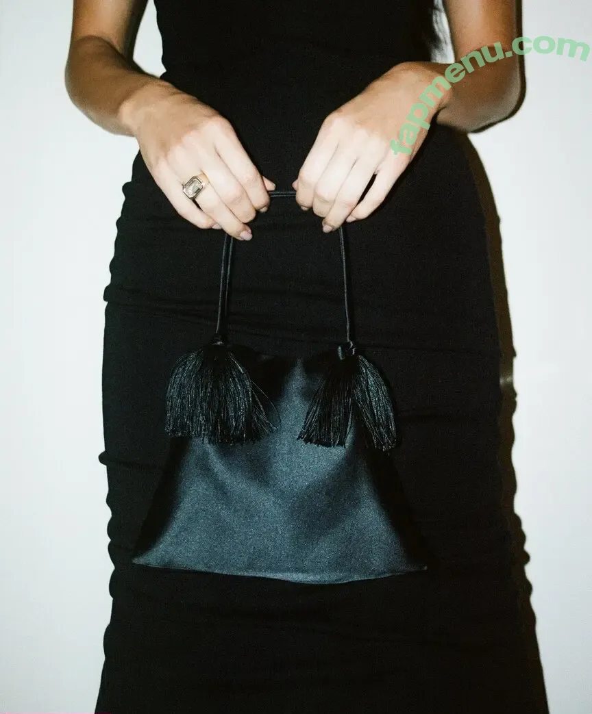 Kendall Jenner nude photo #5560 (KendallJenner)