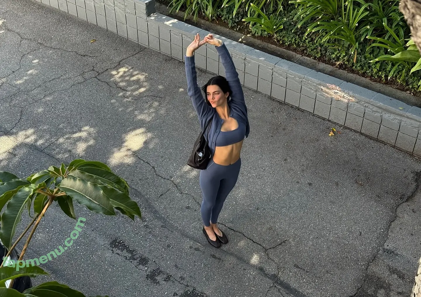 Kendall Jenner nude photo #5568 (KendallJenner)