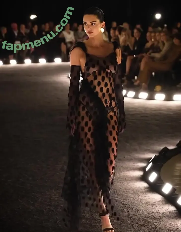 Kendall Jenner nude photo #5575 (KendallJenner)