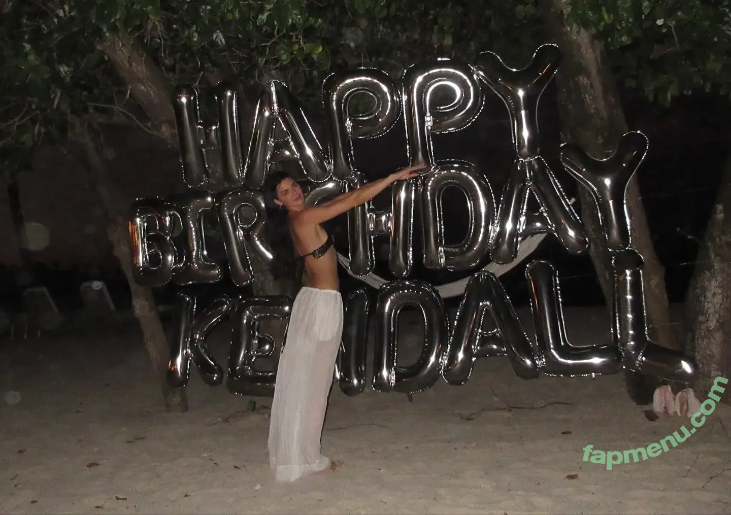 Kendall Jenner nude photo #5603 (KendallJenner)