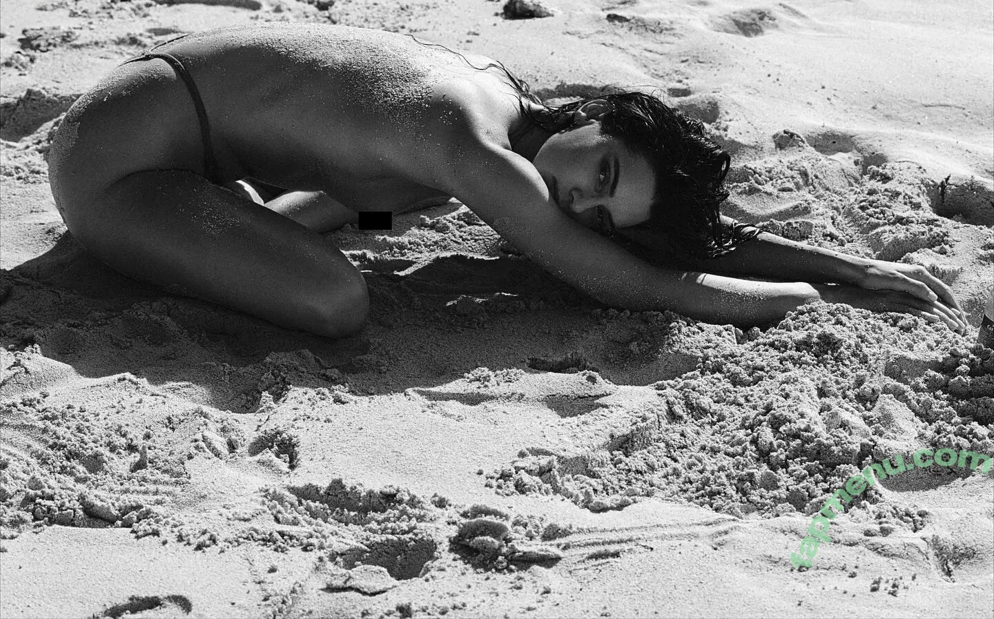 Kendall Jenner nude photo #5668 (KendallJenner)