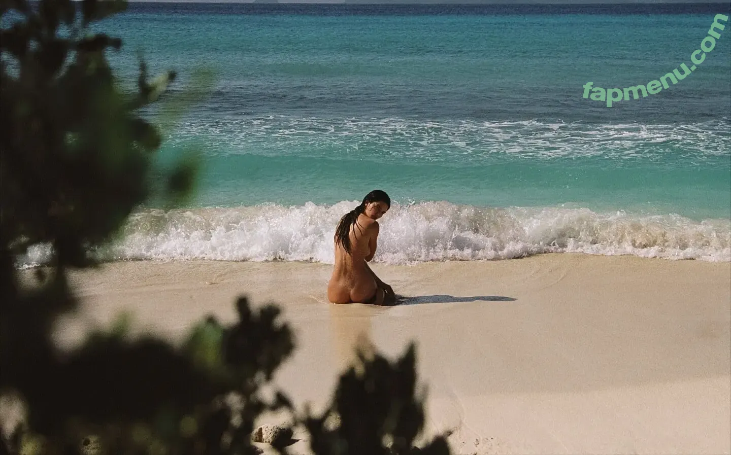 Kendall Jenner nude photo #5669 (KendallJenner)