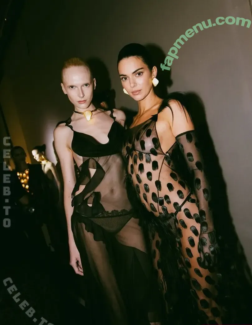 Kendall Jenner nude photo #5731 (KendallJenner)