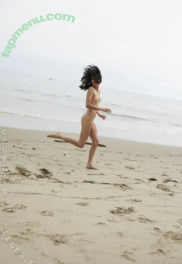 Kendall Jenner nude photo #5768 (KendallJenner)