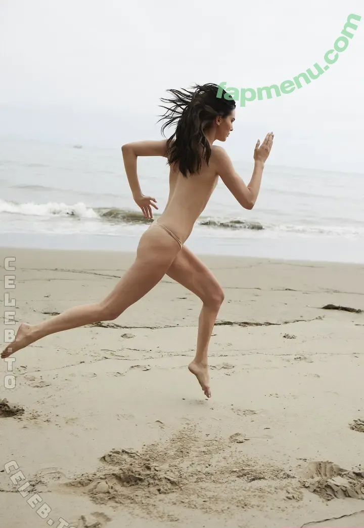 Kendall Jenner nude photo #5786 (KendallJenner)