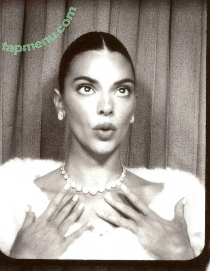 Kendall Jenner nude photo #5813 (KendallJenner)